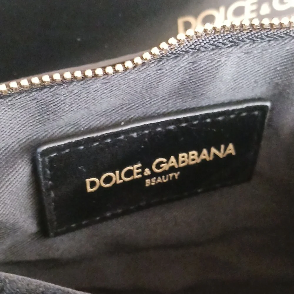 NWOT Dolce & Gabbana Cosmetic Bag - Picture 4 of 9